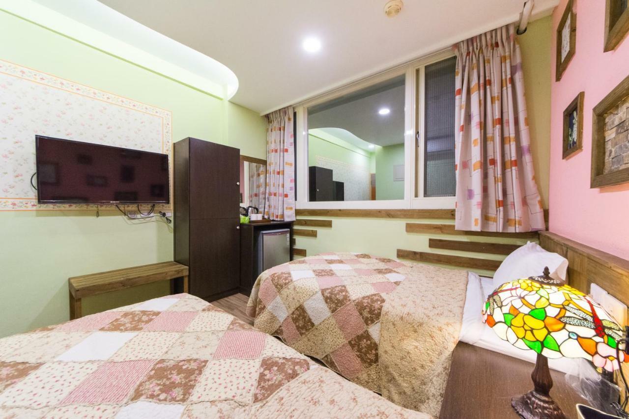 Sunrise Champs Hostel Hualien City Exterior photo